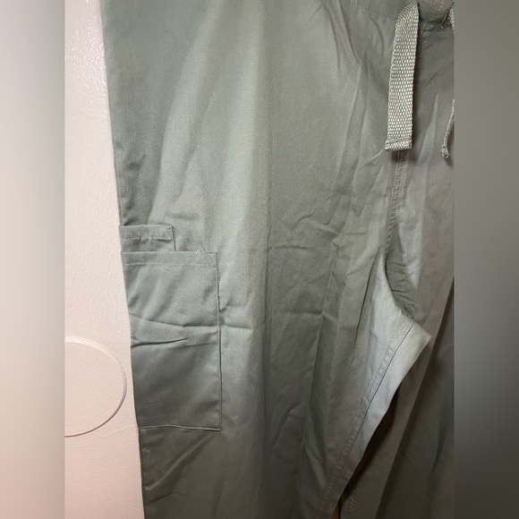 ✨NWT Unisex Cherokee Scrub Pants Size Large #A1 - Picture 2 of 9